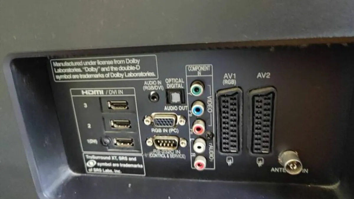 LG 47 inch tv - Image 3