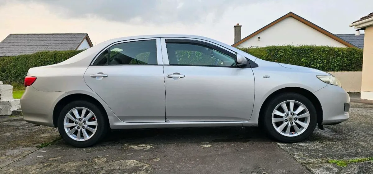 Toyota corolla saloon 2008 1.4 diesel fresh nct - Image 3