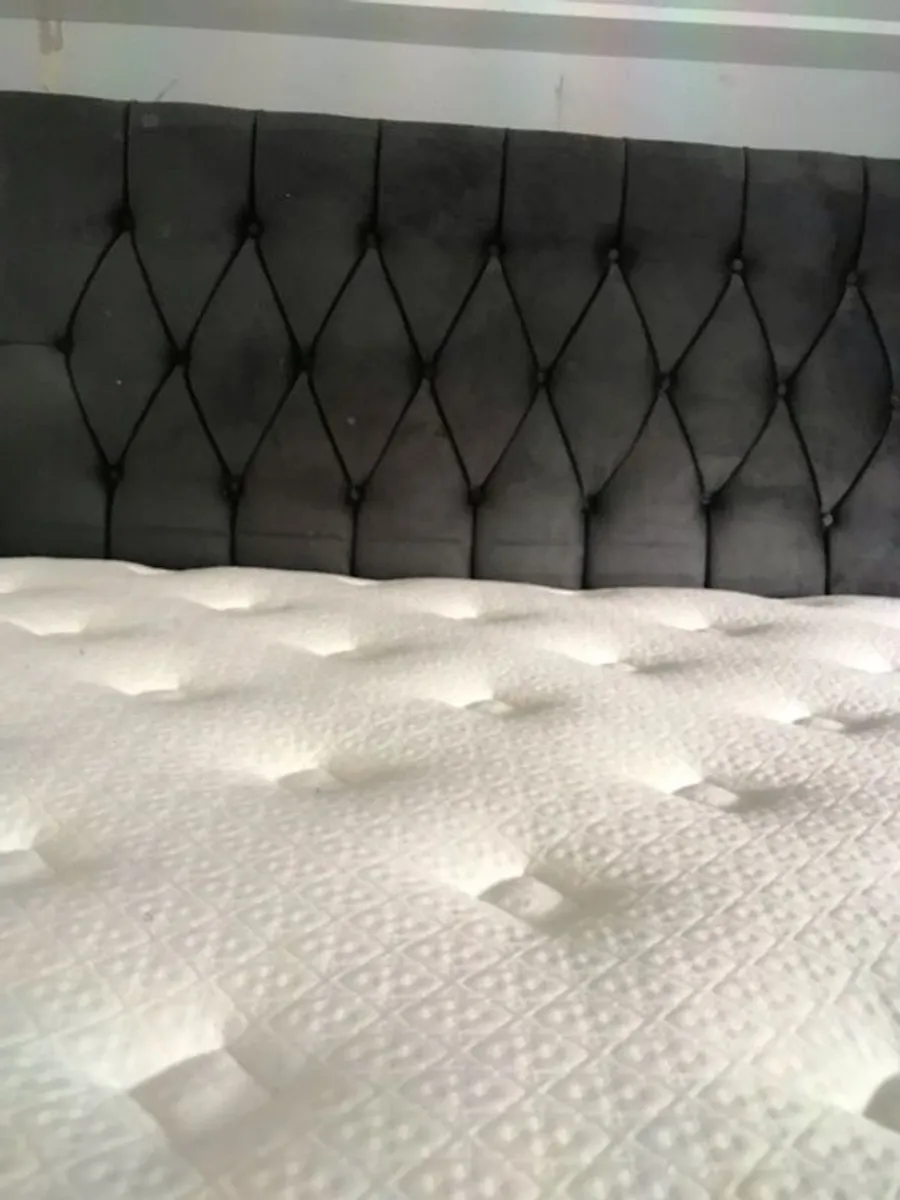 King size bed with pocket sprung mattress - Image 3