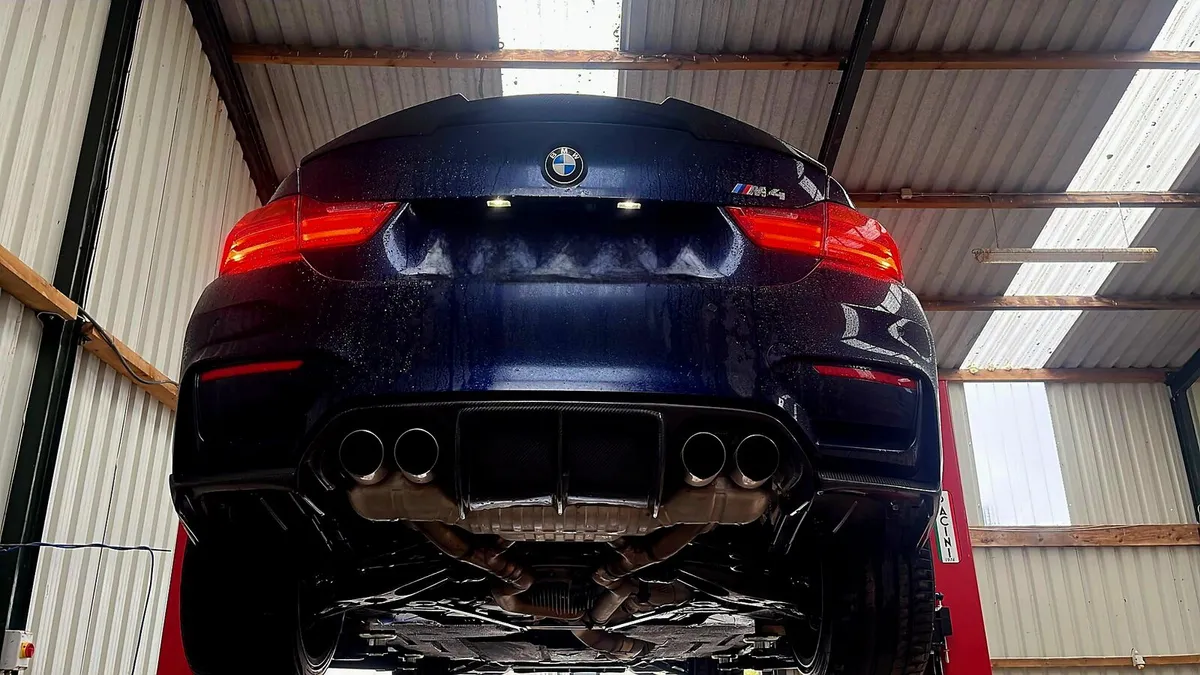 BMW M4 - Image 3