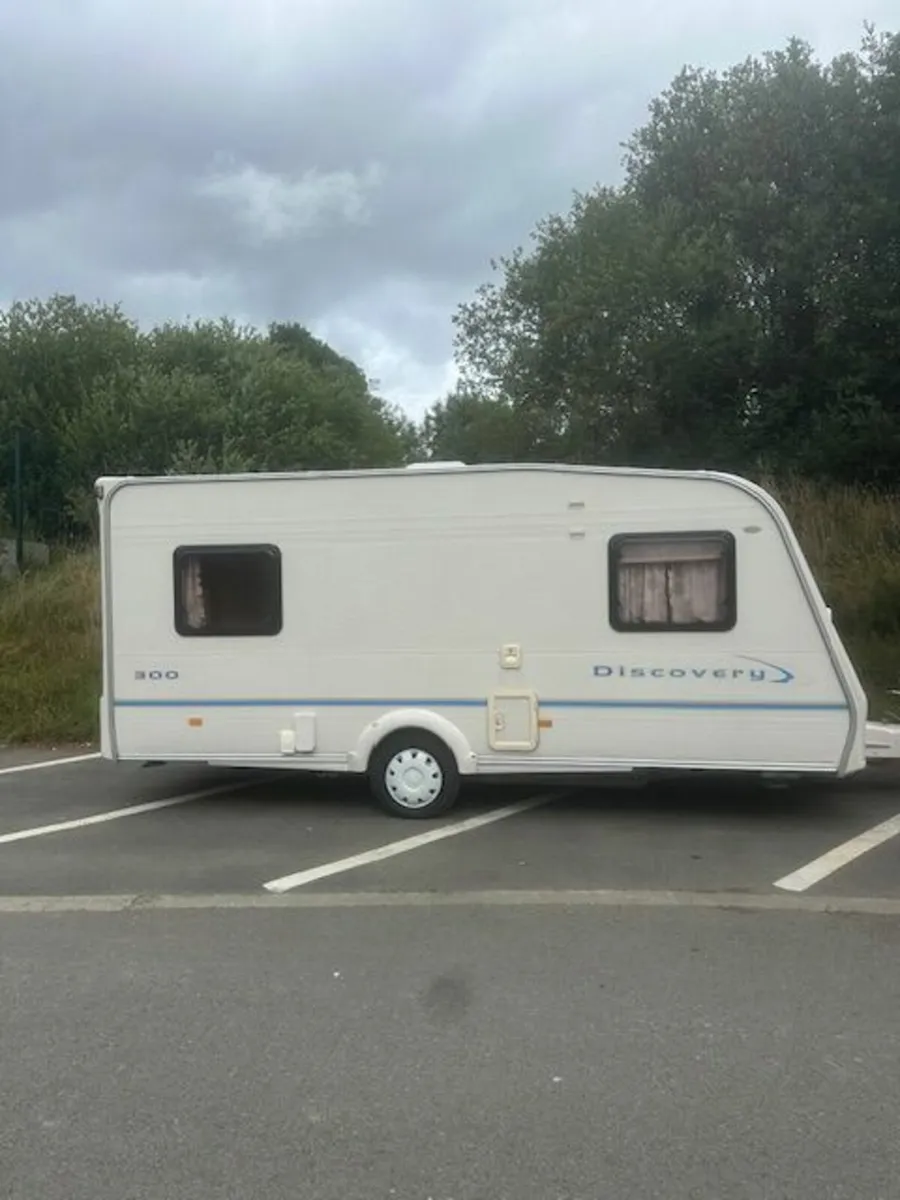 Bailey Discovery 300 – 5-Berth Touring Caravan - Image 2