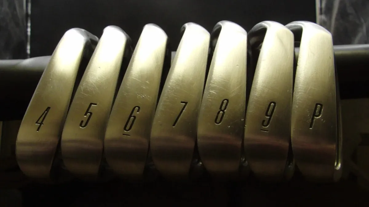 TaylorMade A1000 Irons 4-PW Stiff Graphite - Image 2