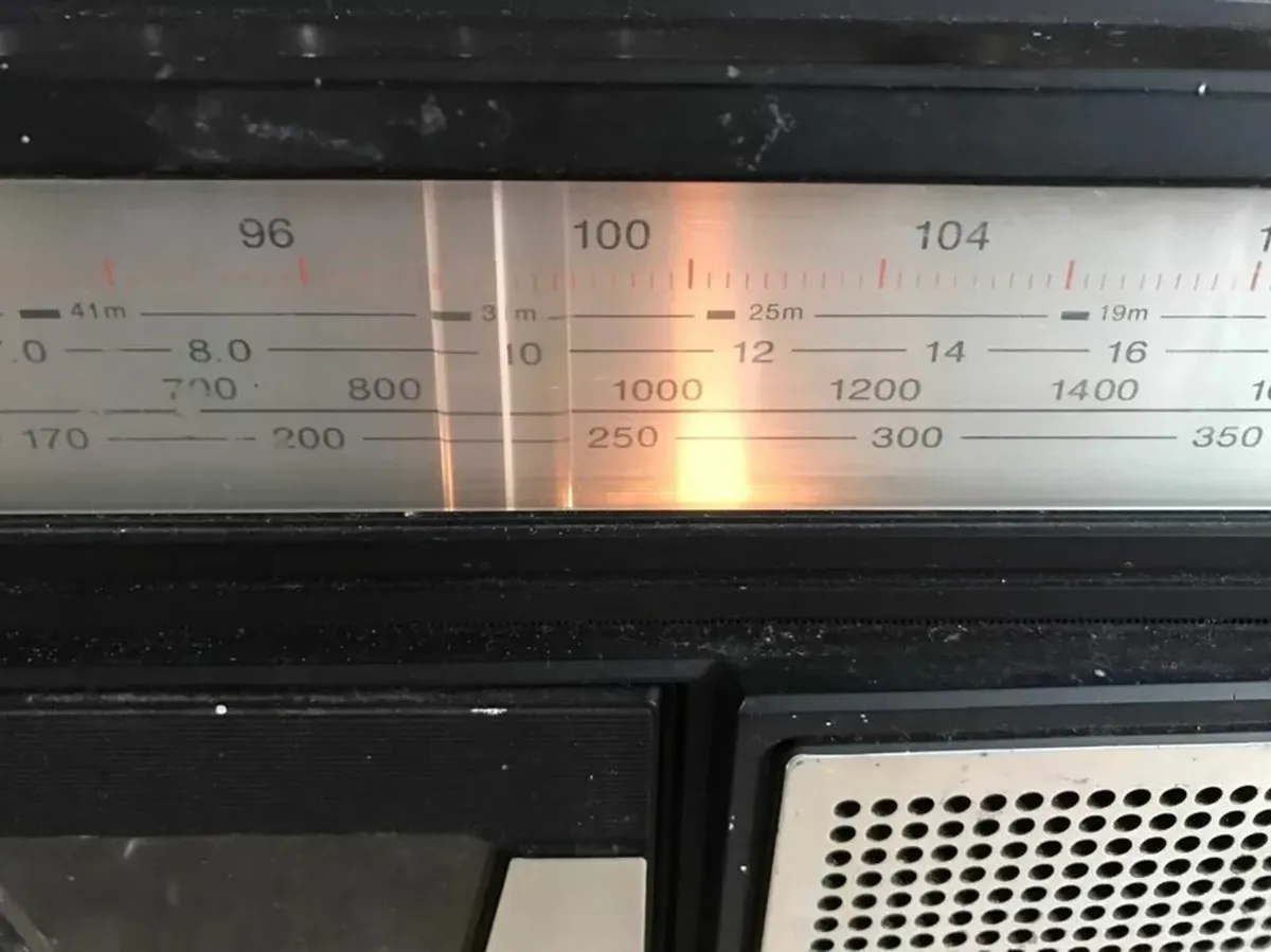 Eagle International RCS200 Portable Boombox Stereo - Image 4