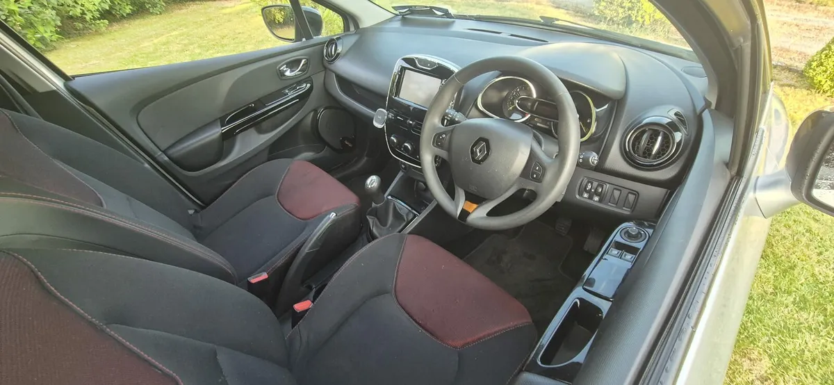 Car - Image 3