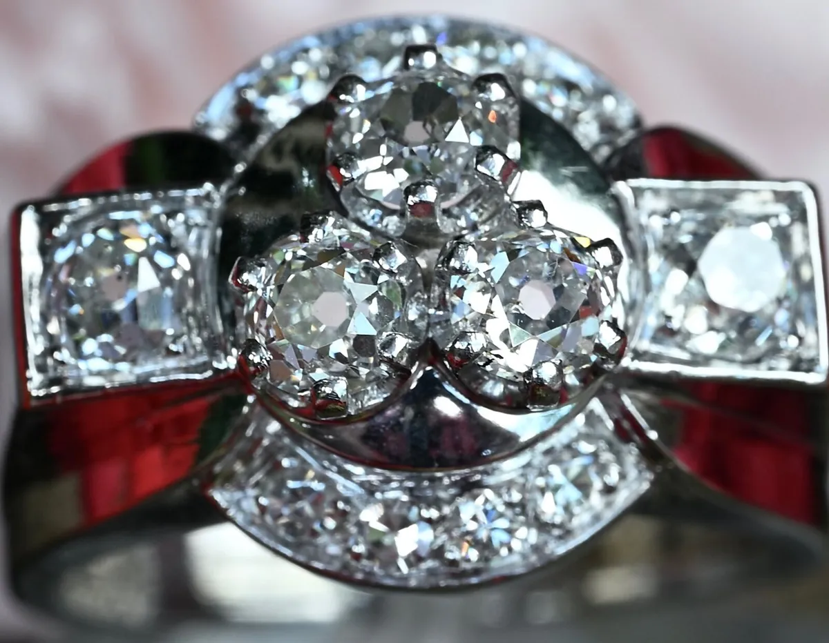 Antique Diamond Tank Ring  18ct White Gold & Plat - Image 3