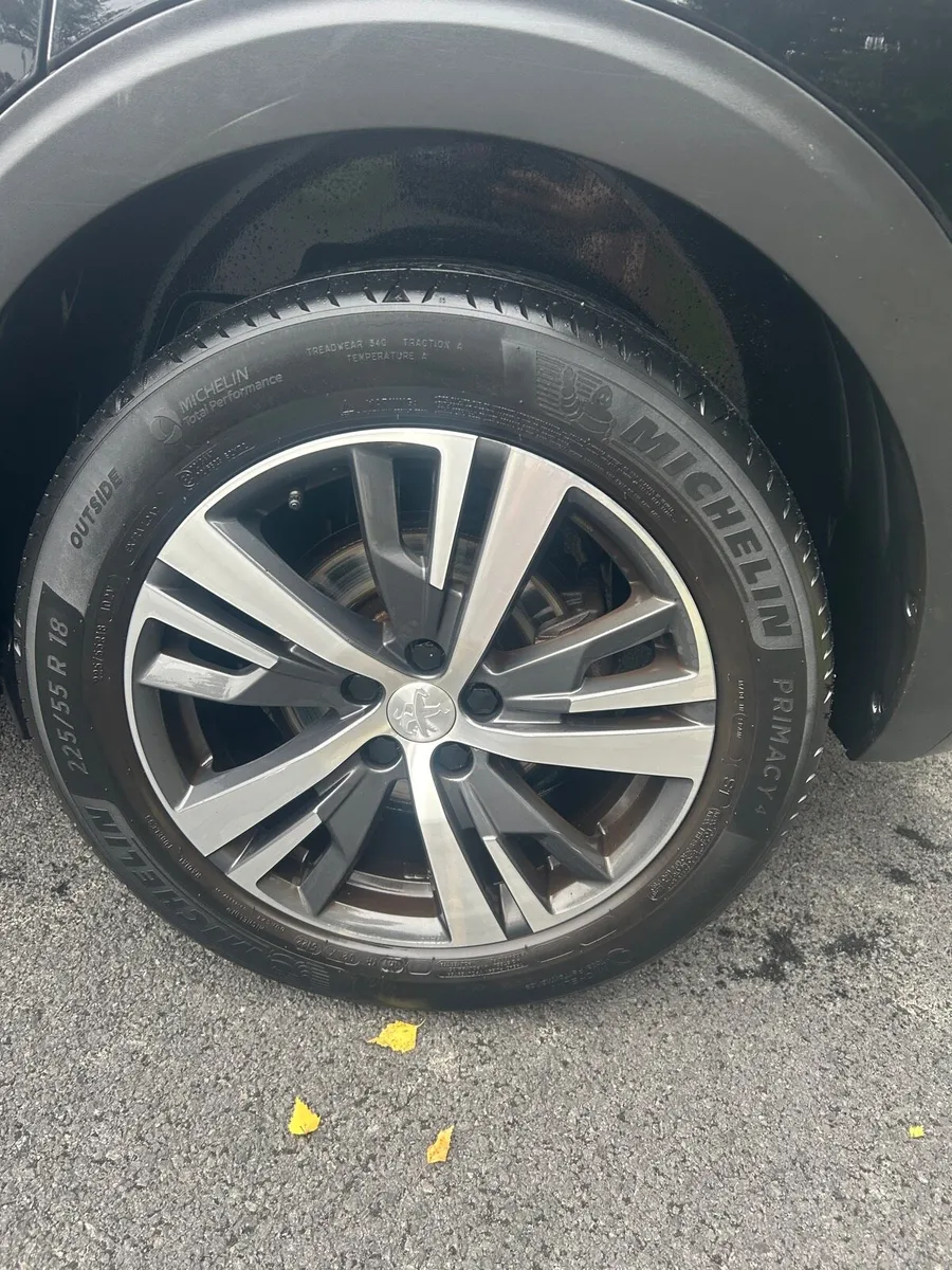 2023 Peugeot 5008 - Image 4
