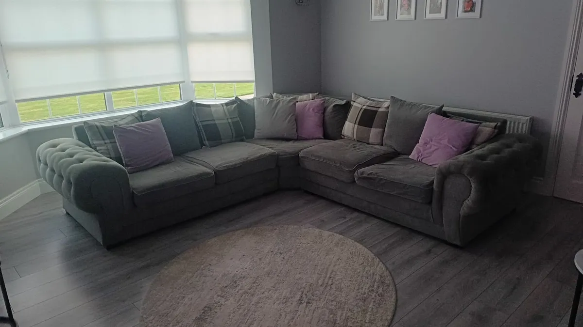Corner sofa - Image 1