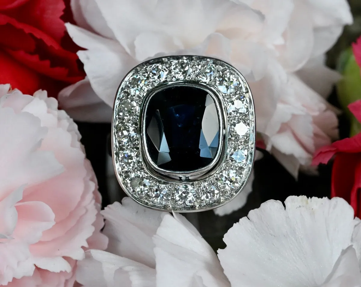 Antique Large Sapphire & Diamond Ring - Platinum - Image 4