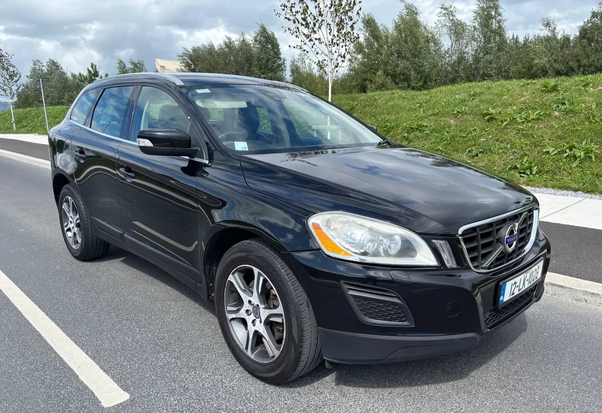 Volvo XC60 D5 2.4ltr AWD Lux 2012 - Image 2