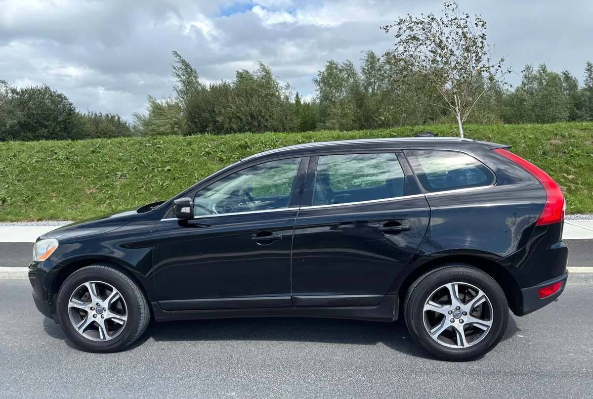 Volvo XC60 D5 2.4ltr AWD Lux 2012 - Image 4