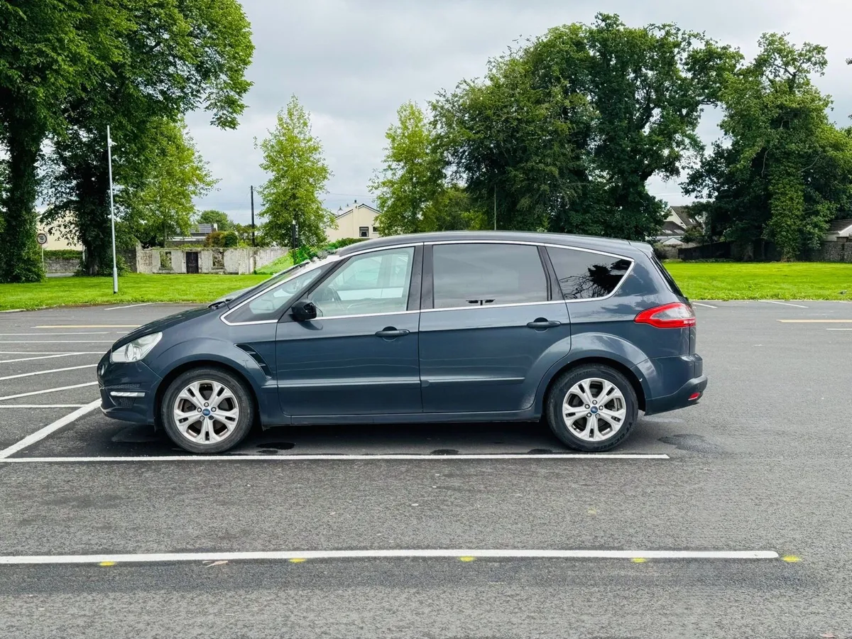 Ford S-Max TITANIUM 2.0LD - Image 2