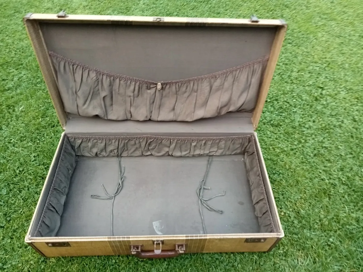 1930s suitcase - Image 4