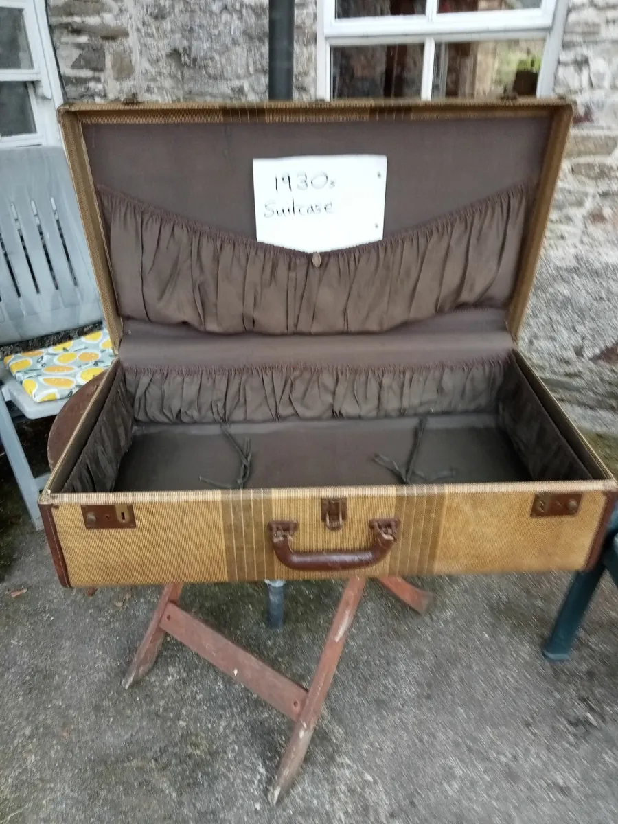 1930s suitcase - Image 1