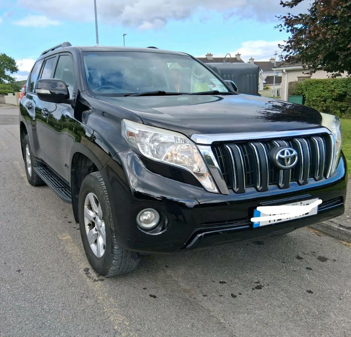 7 seater Toyota Landcruiser. Low km - Image 1