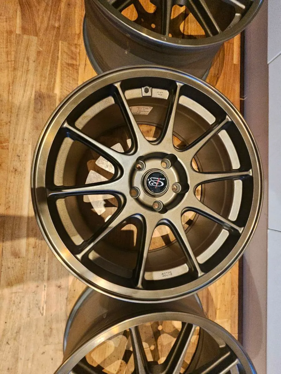 New Rota Strike 18x8.5 ET44 5x112 - Image 4