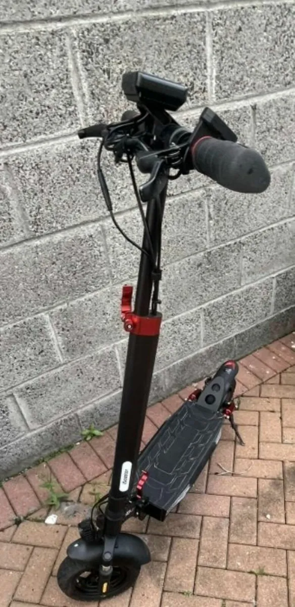 Electric scooter - Image 2