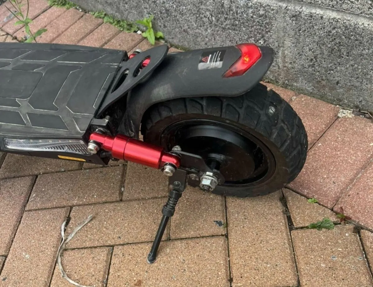Electric scooter - Image 3