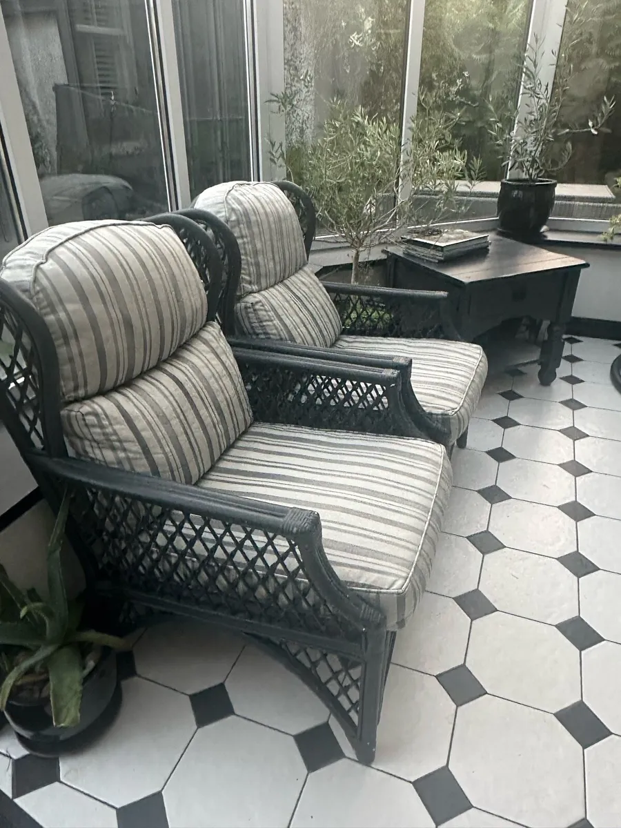 Conservatory / Sunroom Suite - Couch & Armchairs - Image 1