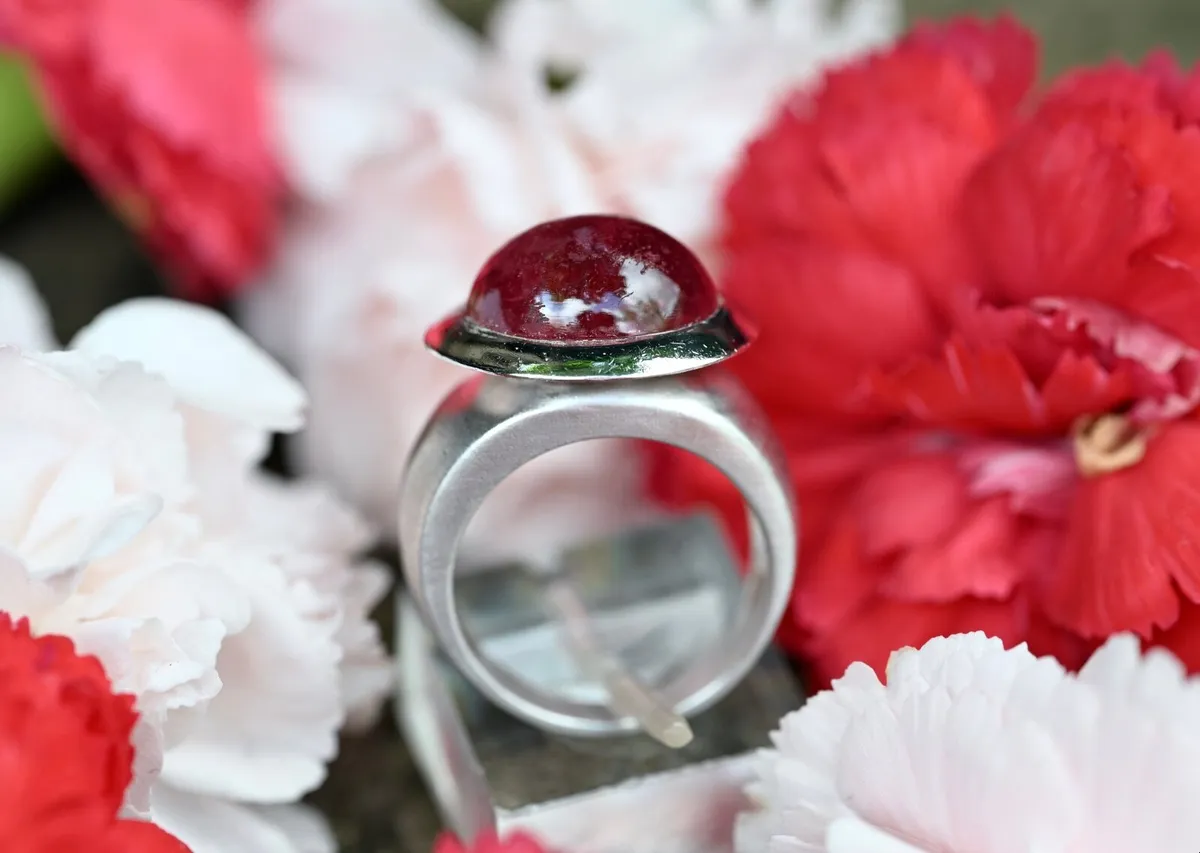 Chunky Retro Tourmaline/Rubellite Ring - 18ct - Image 1