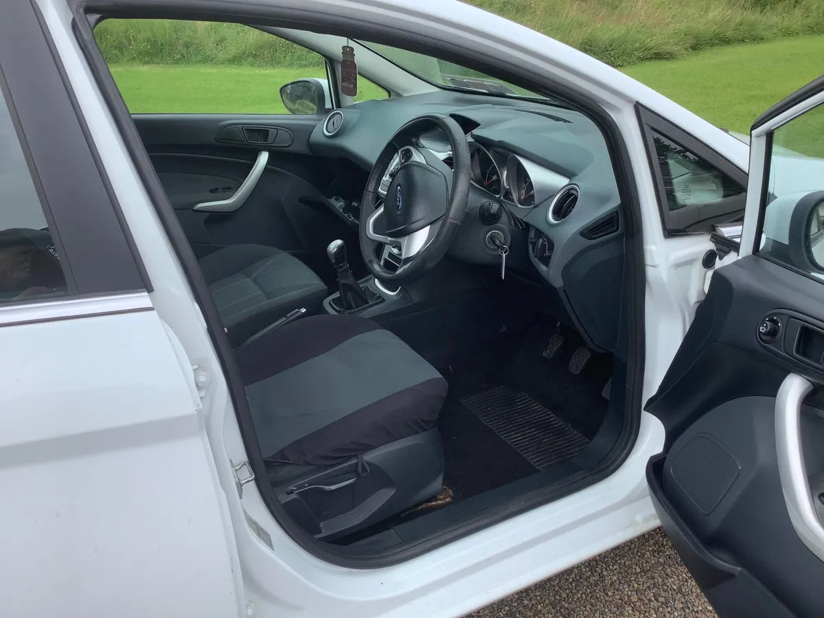 Ford Fiesta 2009 - Image 1