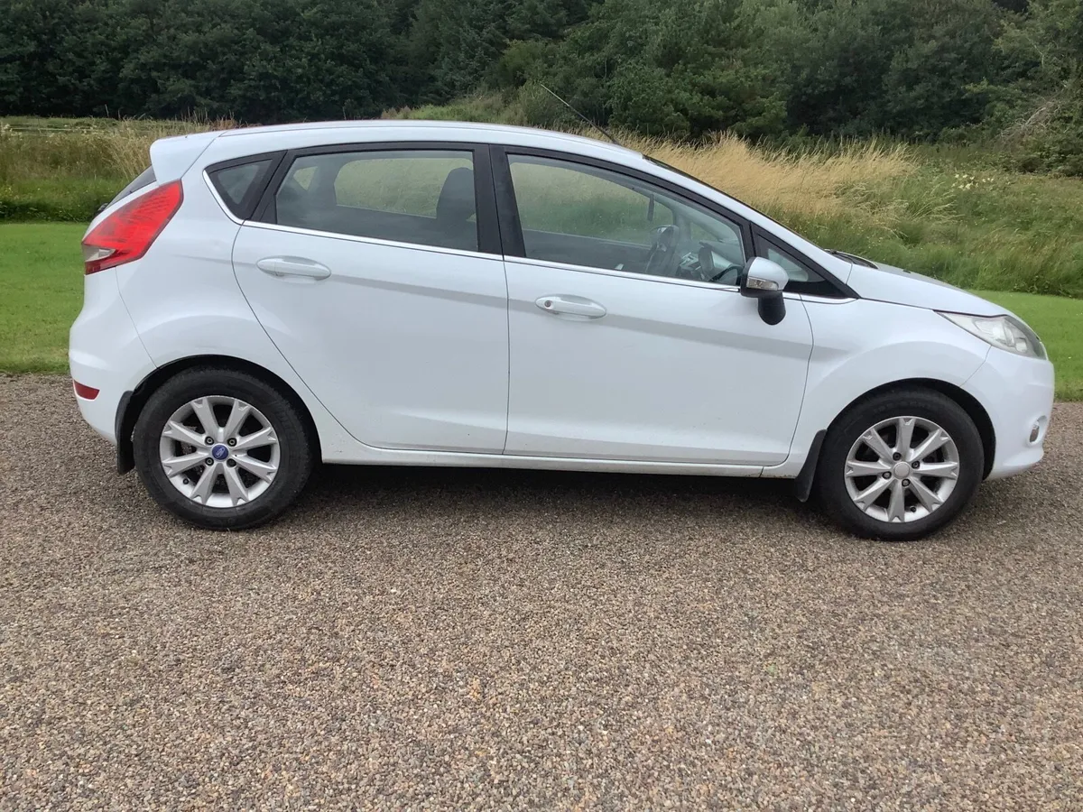 Ford Fiesta 2009 - Image 3