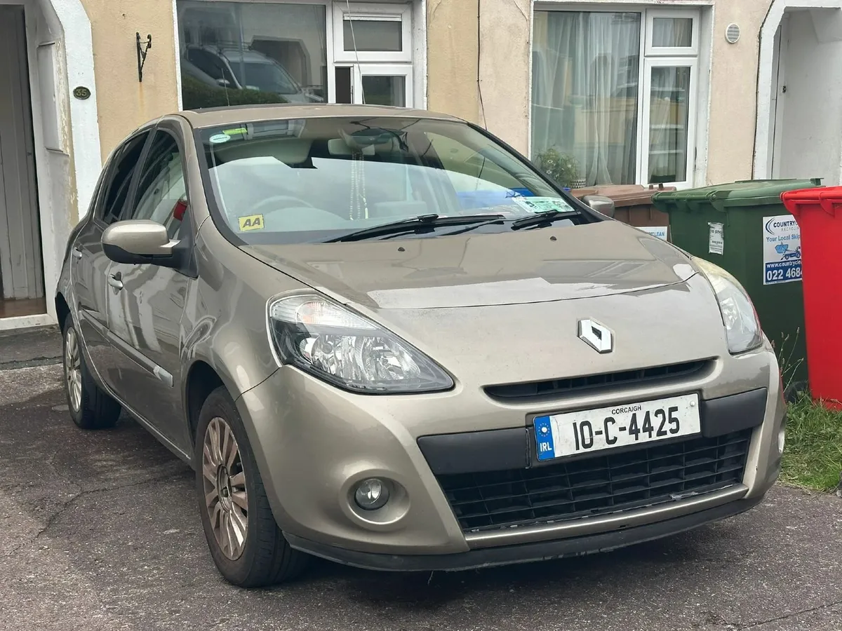 Renault Clio 2010 - Image 2