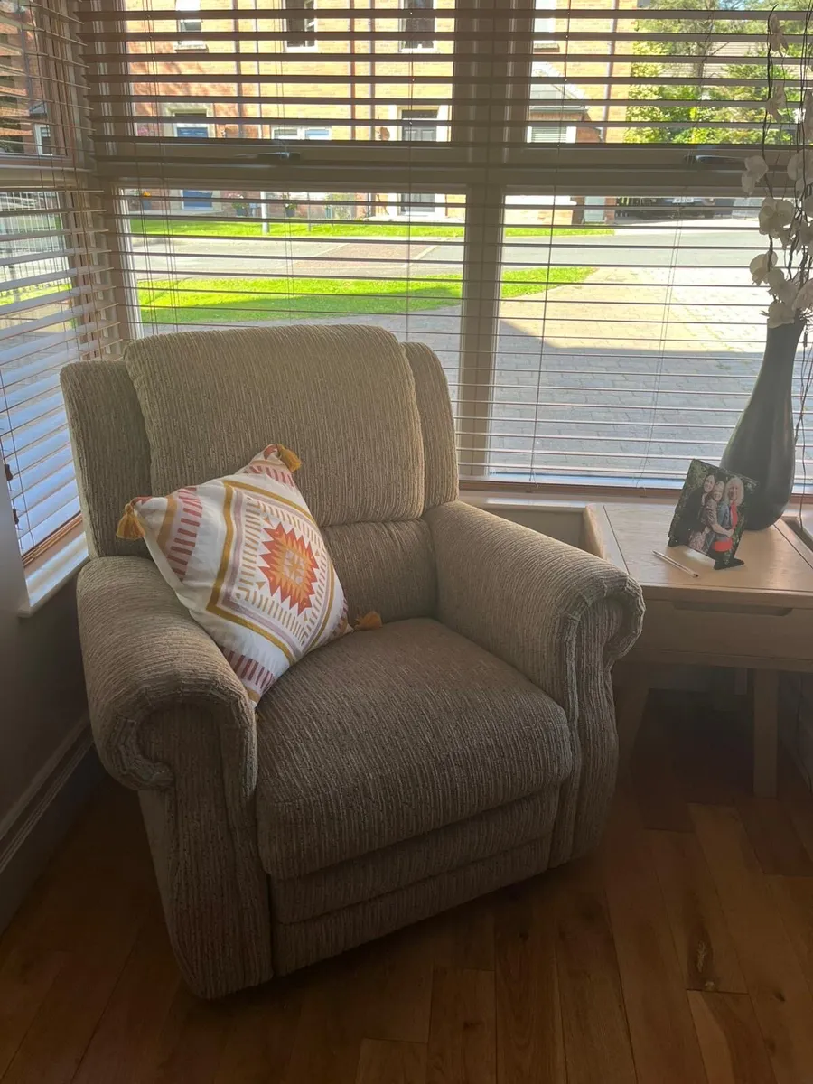 3 piece suite - Image 1