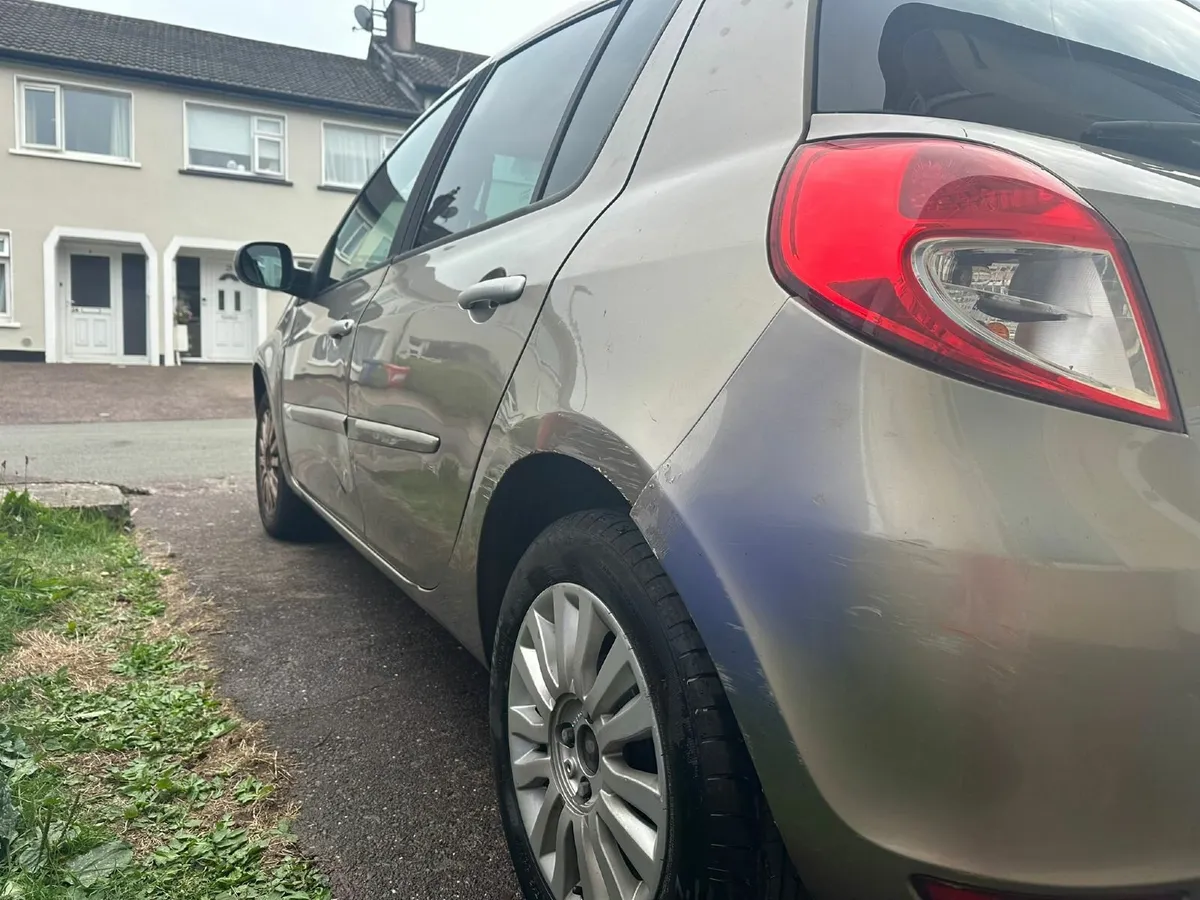 Renault Clio 2010 - Image 4