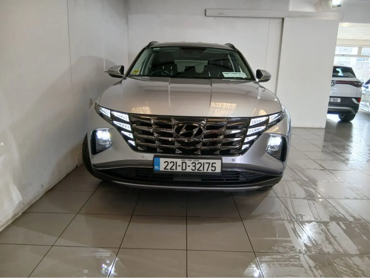 Hyundai Tucson Executive Plus Diesel 5DR - Image 2