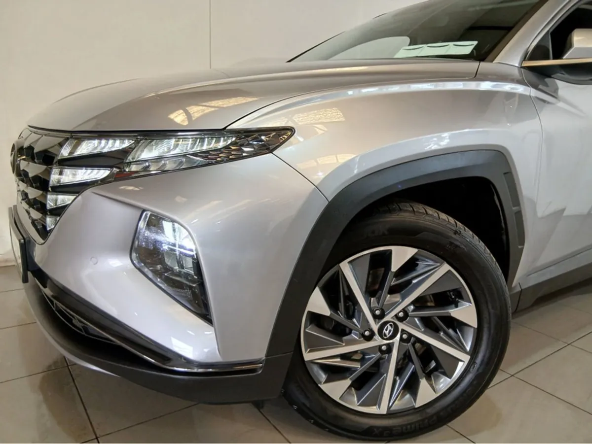 Hyundai Tucson Executive Plus Diesel 5DR - Image 4