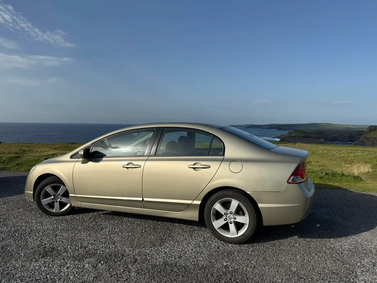 Car - Image 2
