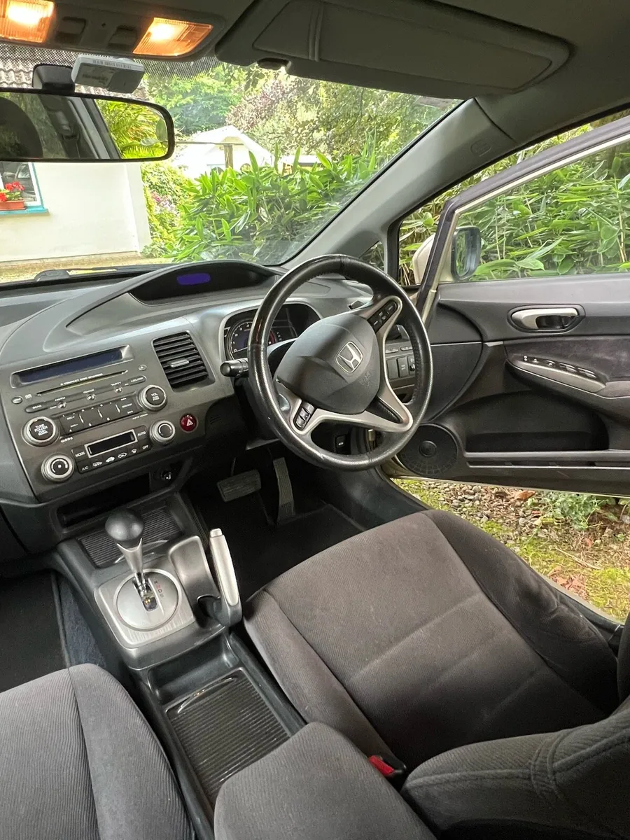 Car - Image 4
