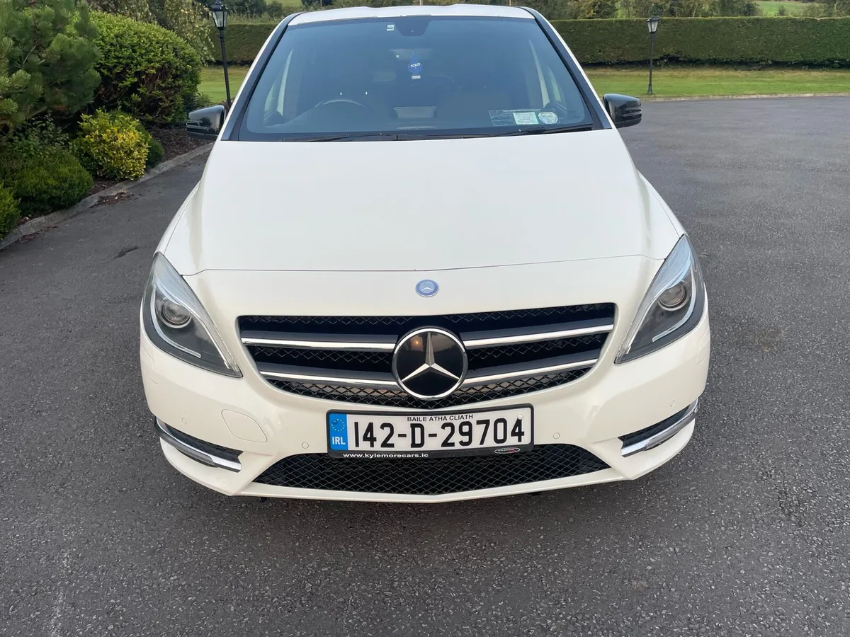 Car - Image 4