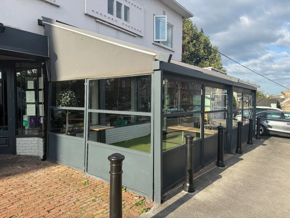 Commercial Restaurant/Bar Pergola / Awning - Image 1