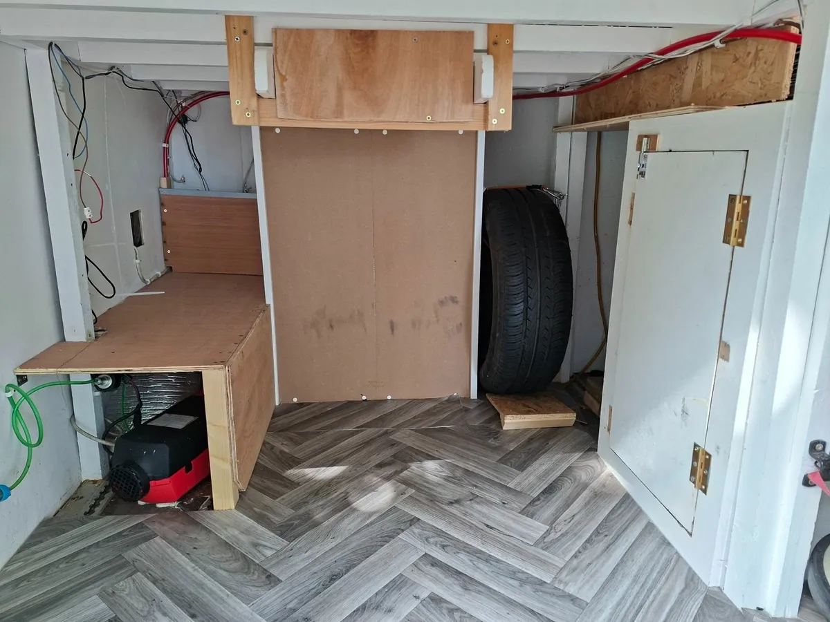 Campervan - Image 4