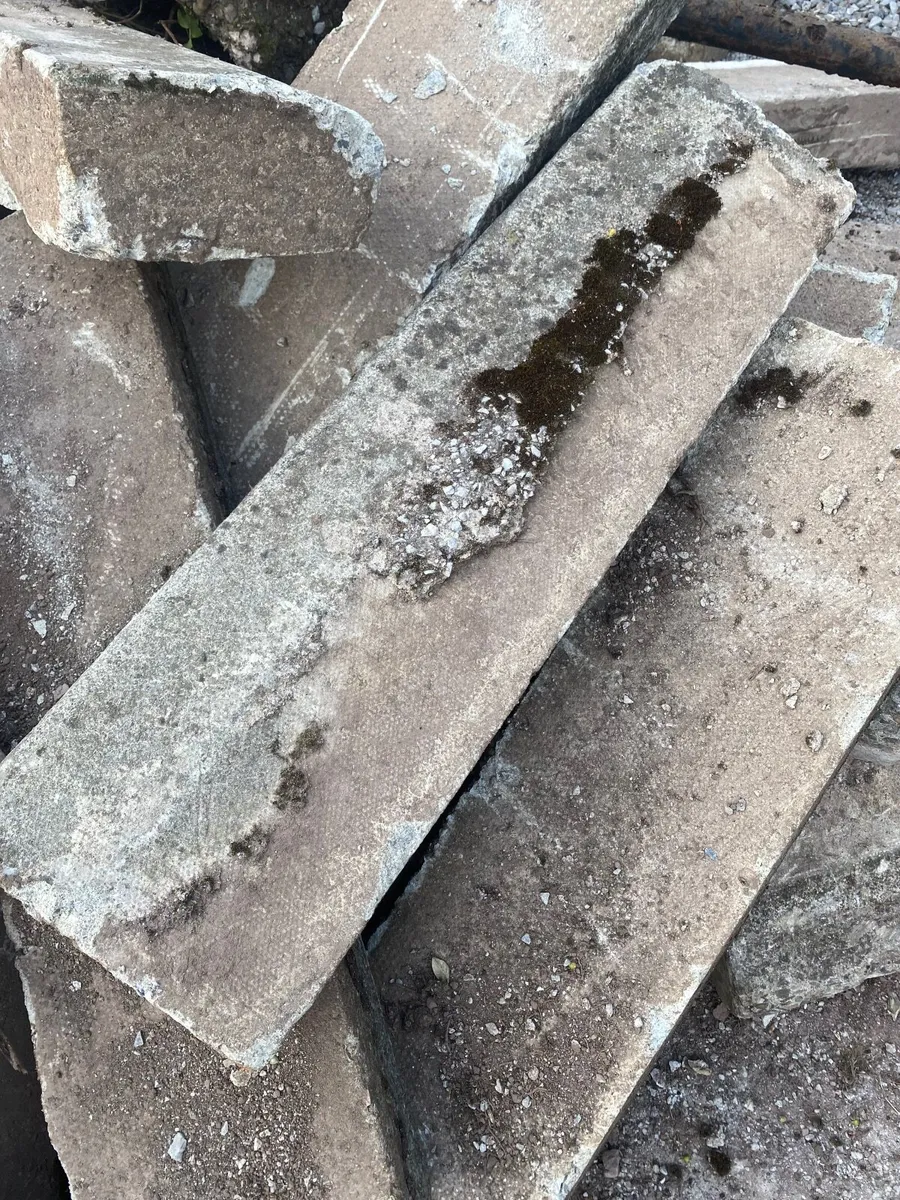 Free road kerbing - Image 2