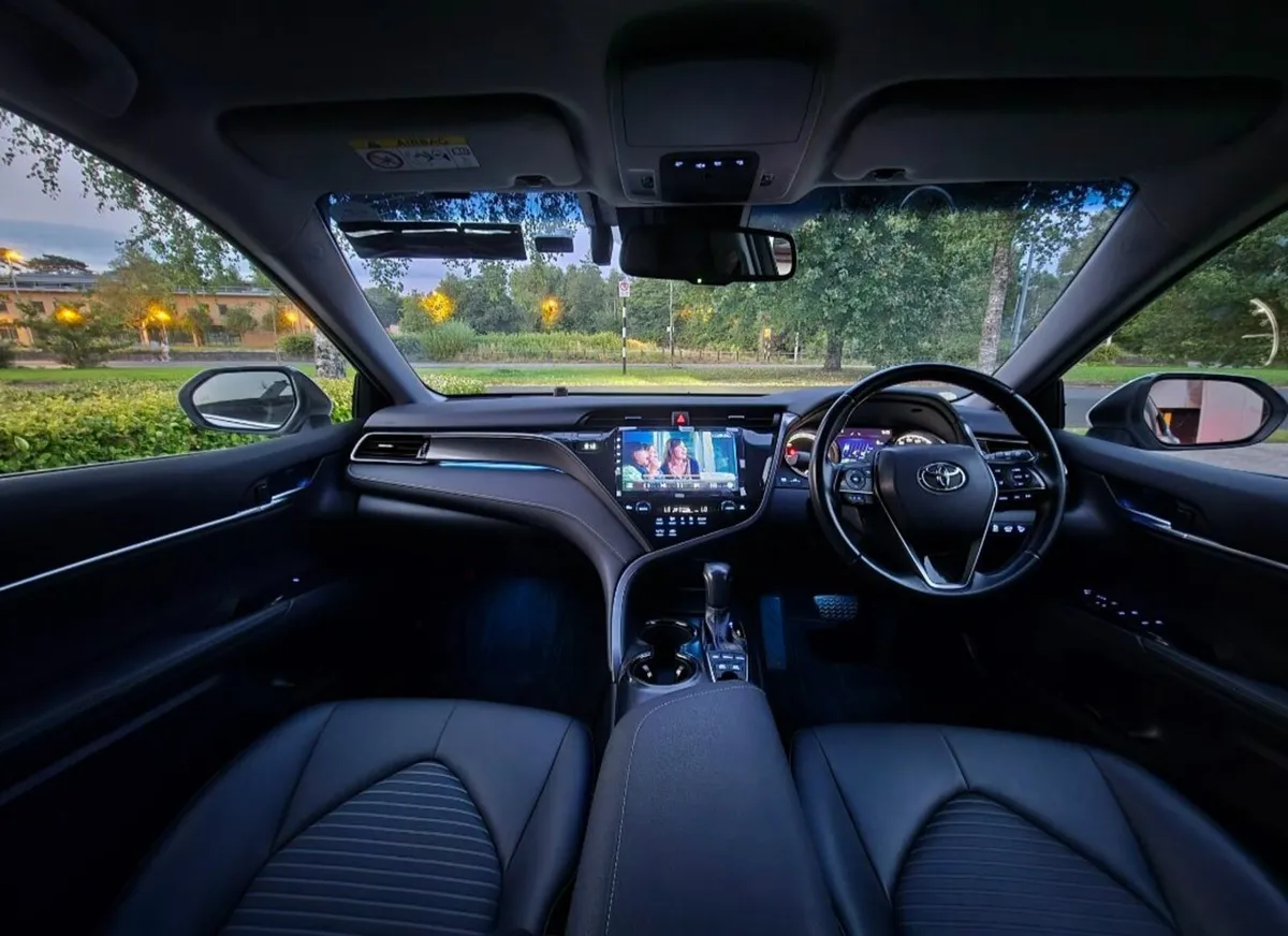 Toyota Camry 2019 - Image 4