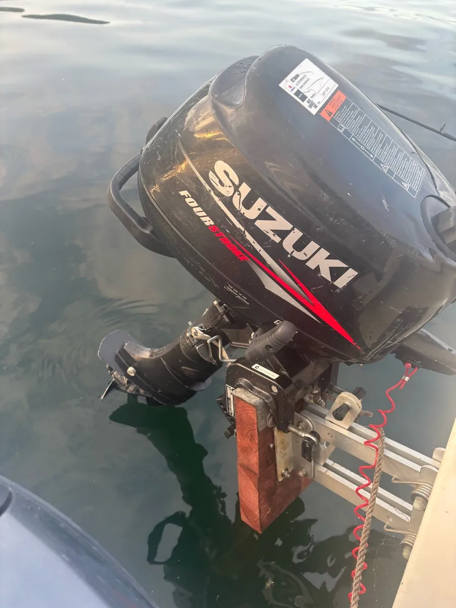 Suzuki 5hp outboard - Image 4