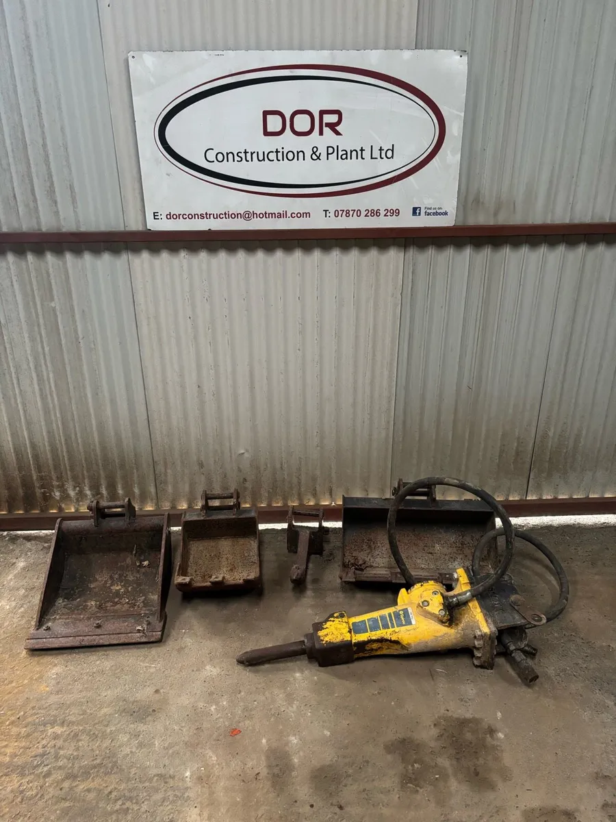 Rock Bracker & buckets - Image 1