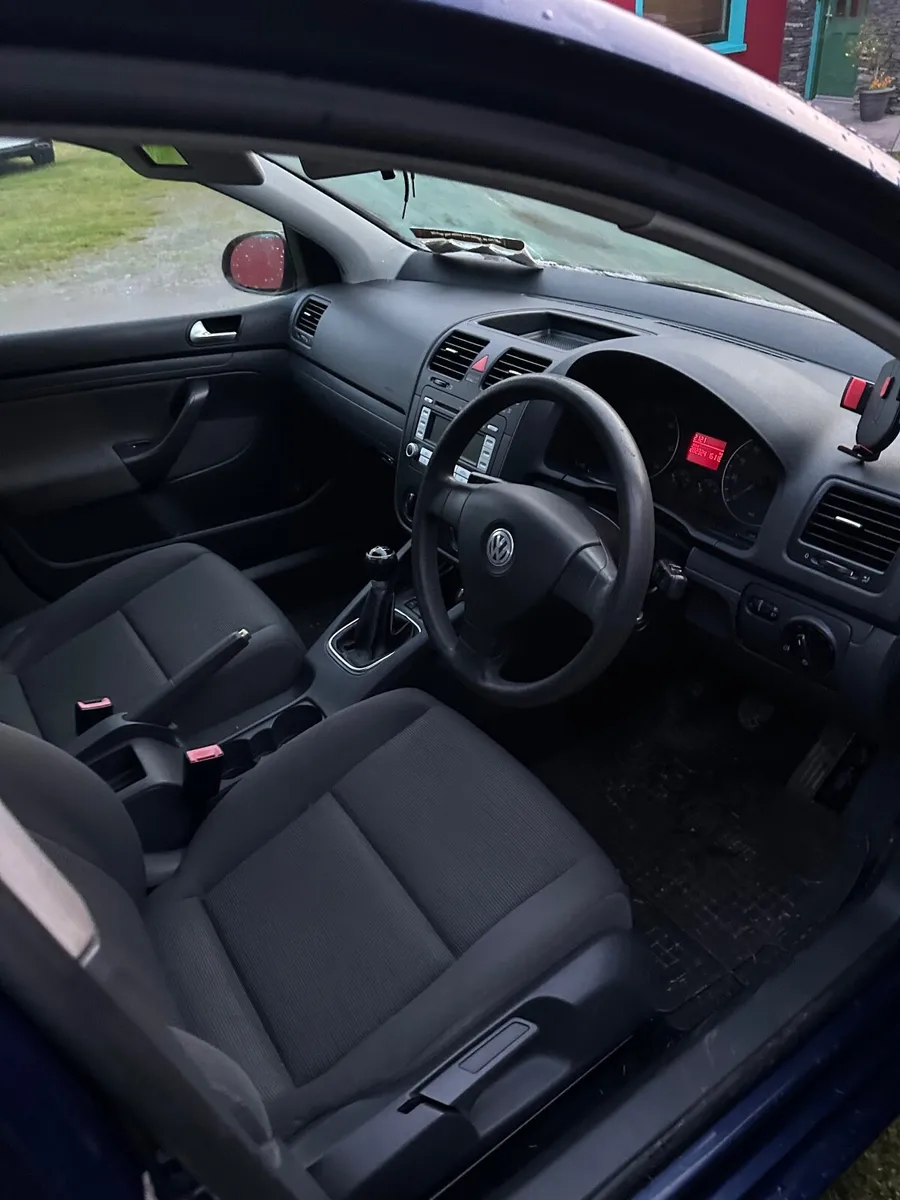 Volkswagen Golf 2008 - Image 2