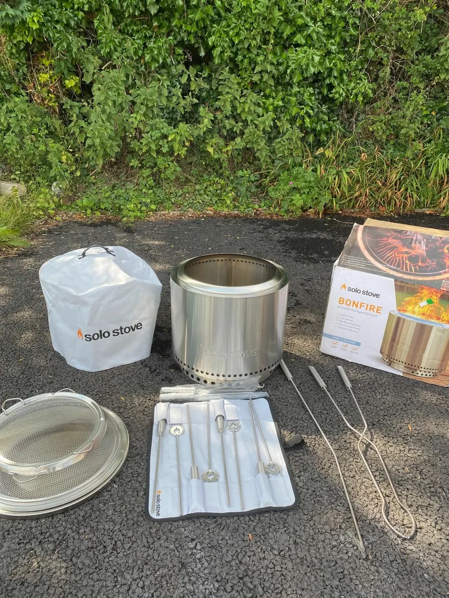 Solo Stove Bonfire Firepit + ALL accessories!! - Image 3