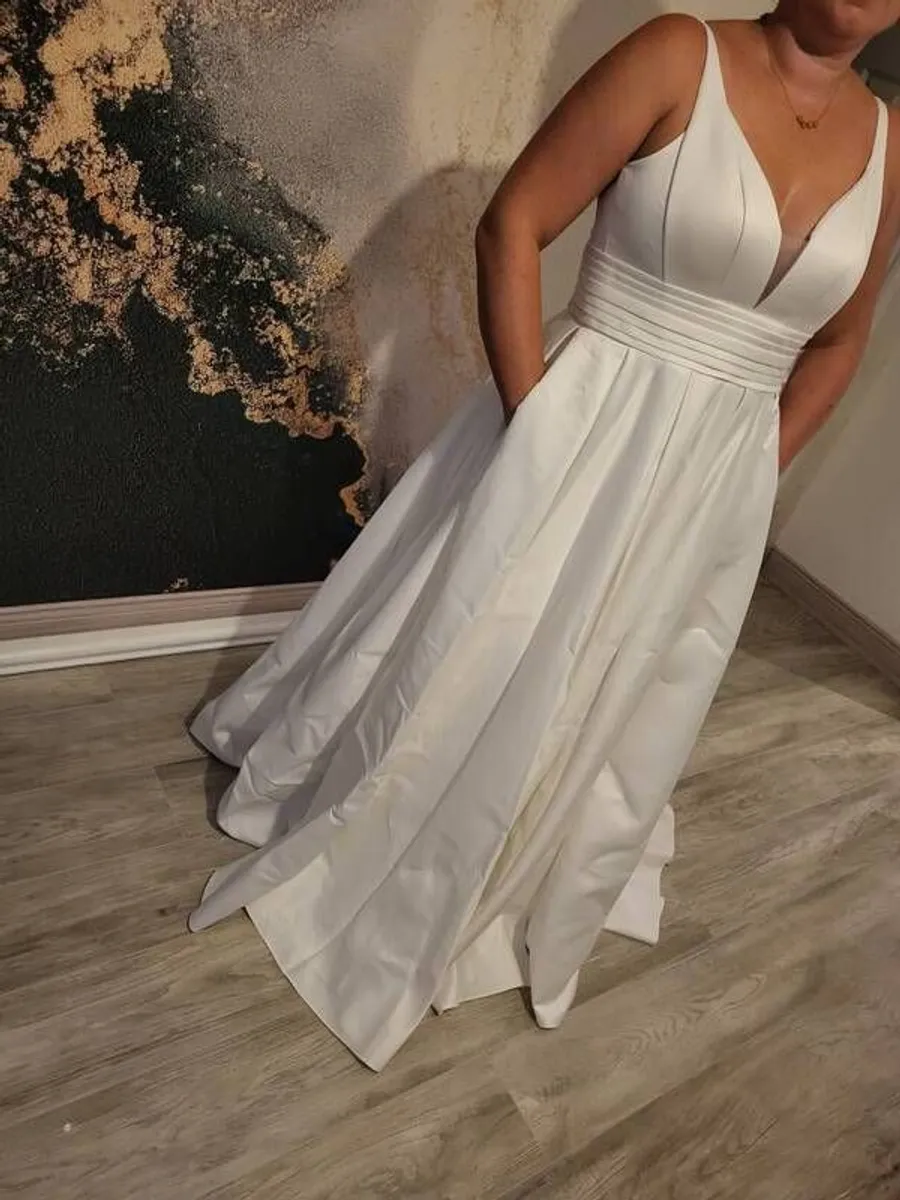 Wedding Dress -Brand New - Image 3