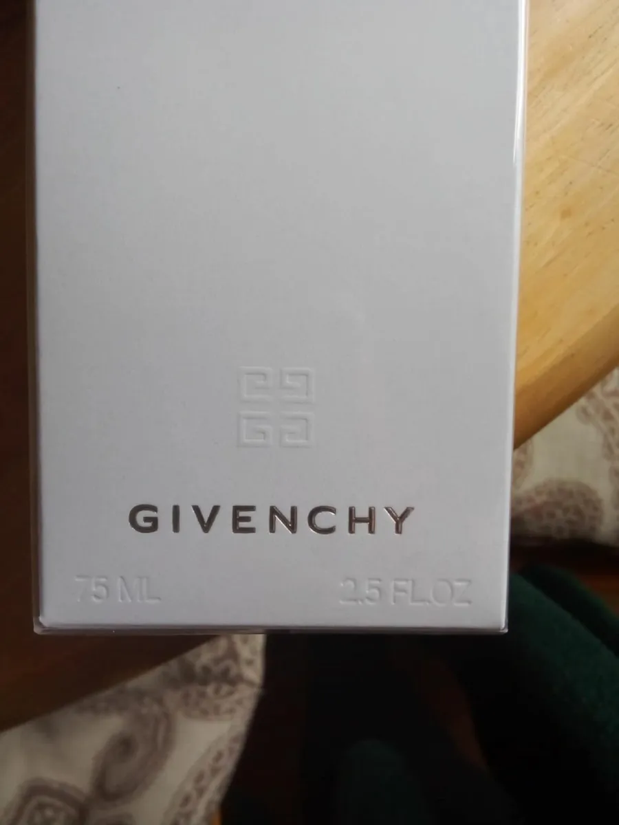 Givenchy Very Irresistible, EDP 75ml, brand NEW! - Image 4