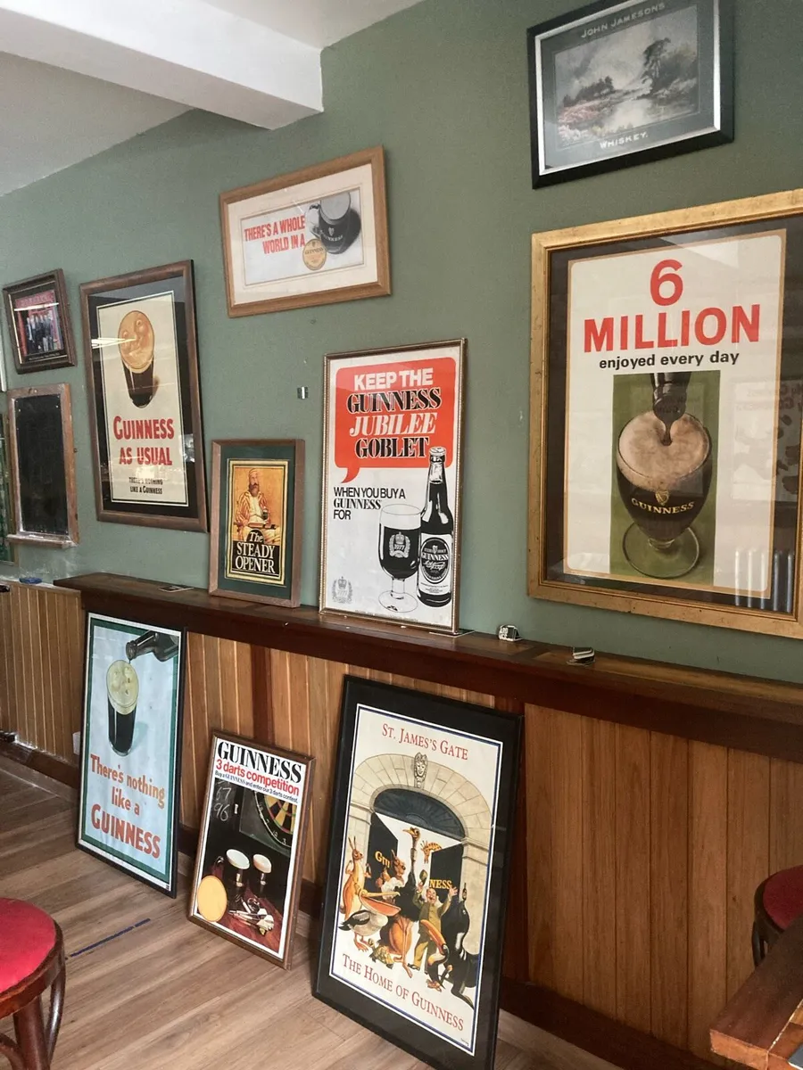 Pub memorabilia - Image 3