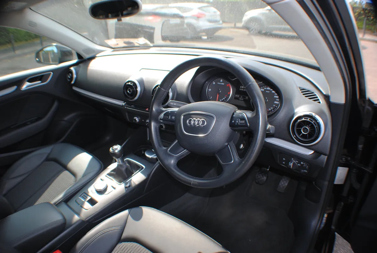 Audi A31.6 TDI 5DR  2015 - Image 3