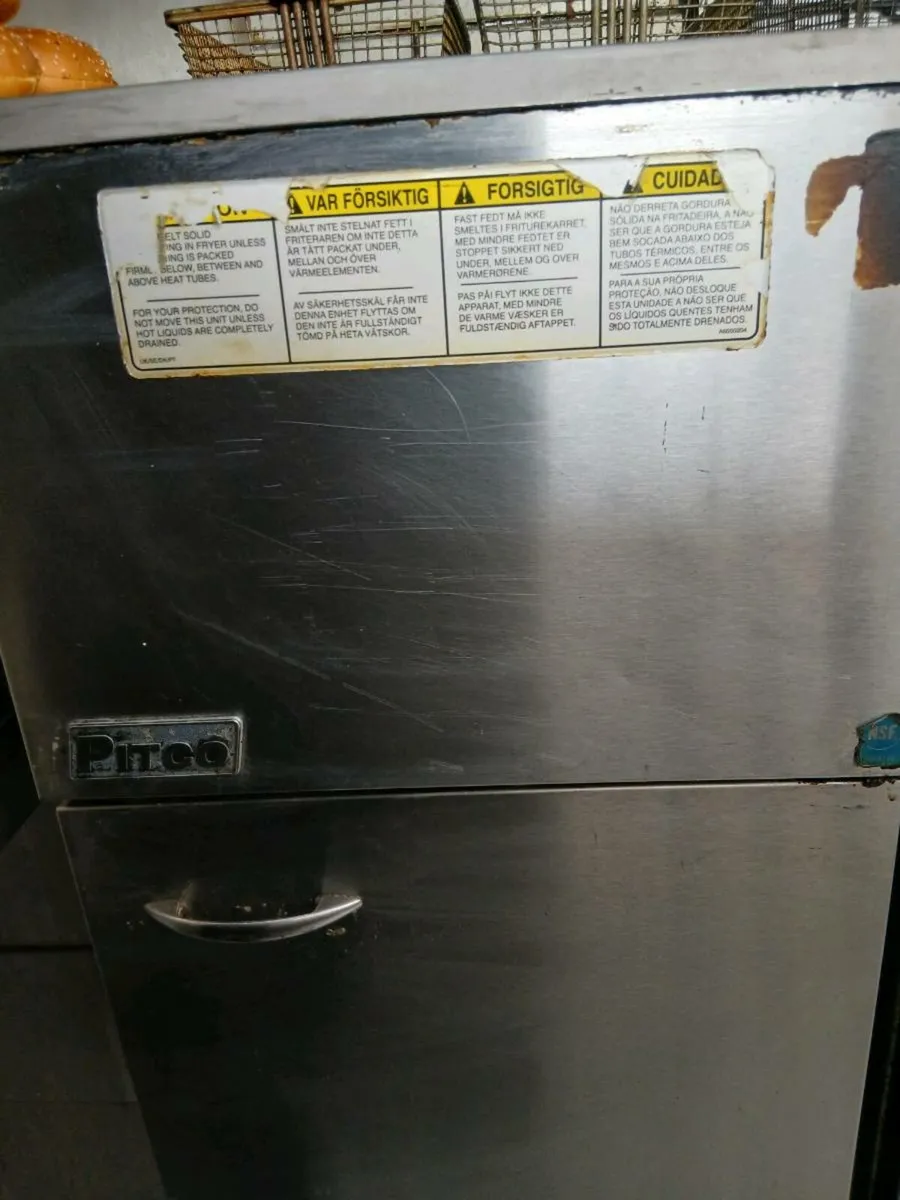 Deep fat fryer