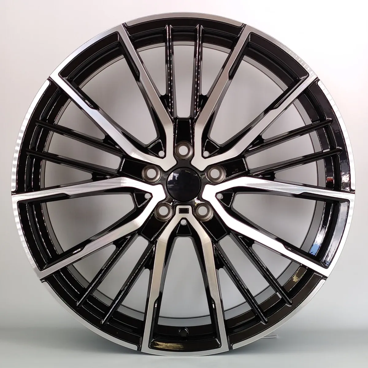 **Special** 20" BMW 552M Style - Image 2
