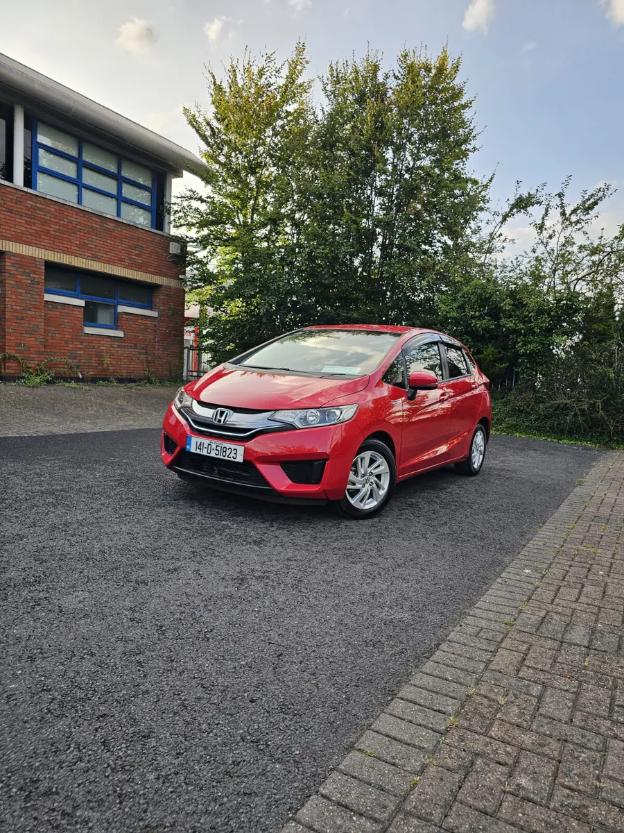 Honda Fit Hybrid 2014 Automatic - Image 2