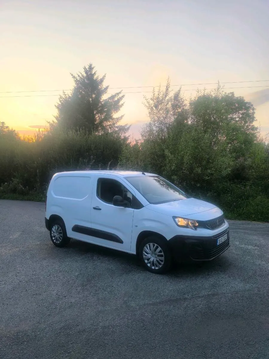 2021 Peugeot partner - Image 1