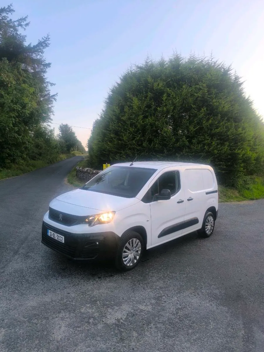 2021 Peugeot partner - Image 2
